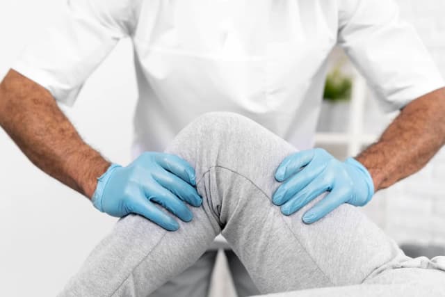 Knee Replacement Surgery: Procedure, Types And Risks